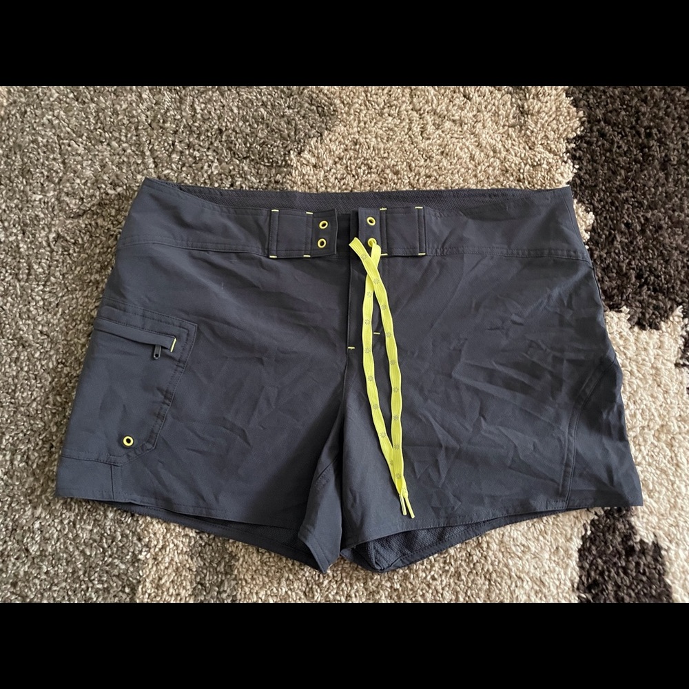 Athleta boardshrts